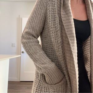 Brown cardigan with pockets
